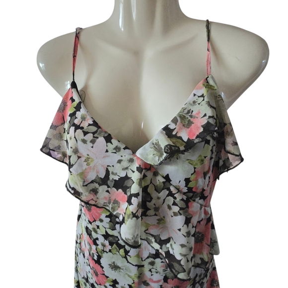 Asymmetrical Floral Dress with Ruffles - Picture 6 of 10